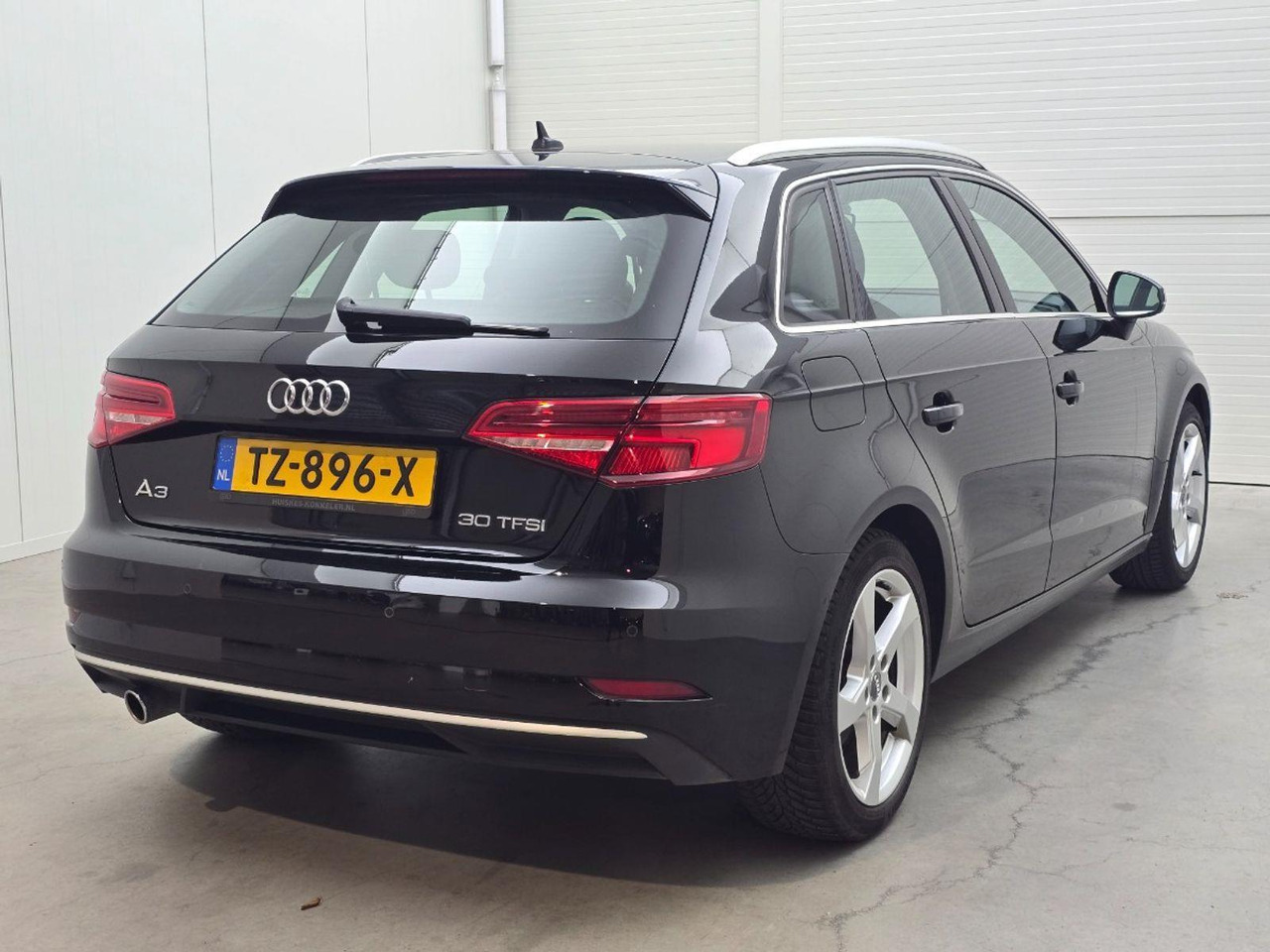 Audi A3 Sportback 30 TFSI Sport Lease Edition | 2018 | 121.664 km | Automaat | TZ896X | NAP: Logisch - Hečbek: slika 4 Audi A3 Sportback 30 TFSI Sport Lease Edition | 2018 | 121.664 km | Automaat | TZ896X | NAP: Logisch - Hečbek: slika 4