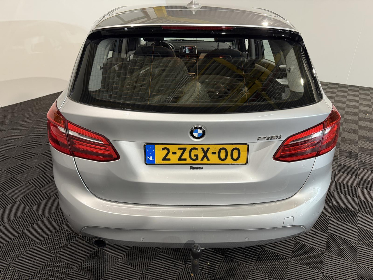 BMW 2-serie Active Tourer 218i Executive | 2015 | 198.295 km | 2-ZGX-00 - Automobil: slika 4 BMW 2-serie Active Tourer 218i Executive | 2015 | 198.295 km | 2-ZGX-00 - Automobil: slika 4
