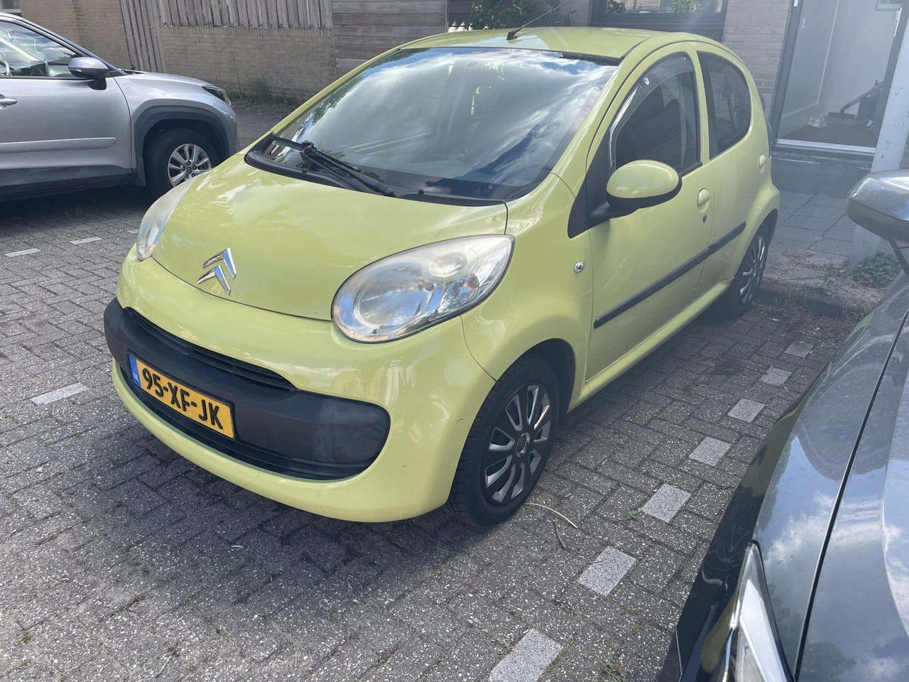 Citroen | C1 | 1.0-12V Ambiance | 2007 | 181.712 km | 95XFJK | Automaat | Logisch - Hečbek: slika 1 Citroen | C1 | 1.0-12V Ambiance | 2007 | 181.712 km | 95XFJK | Automaat | Logisch - Hečbek: slika 1