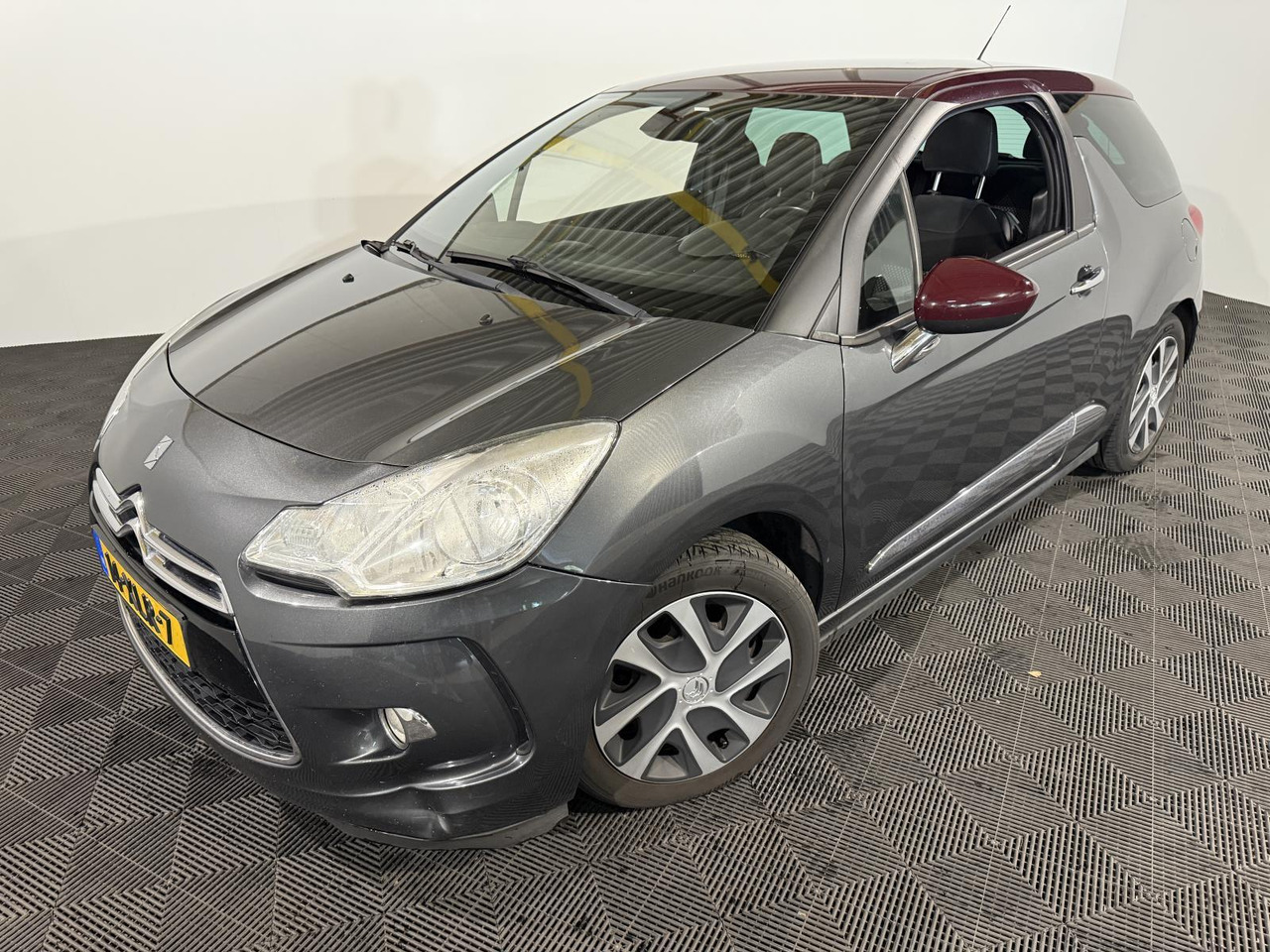 Citroen DS3 1.6 e-HDi So Chic | 2012 | 277.448 km | 14-XLR-7 - Hečbek: slika 1 Citroen DS3 1.6 e-HDi So Chic | 2012 | 277.448 km | 14-XLR-7 - Hečbek: slika 1