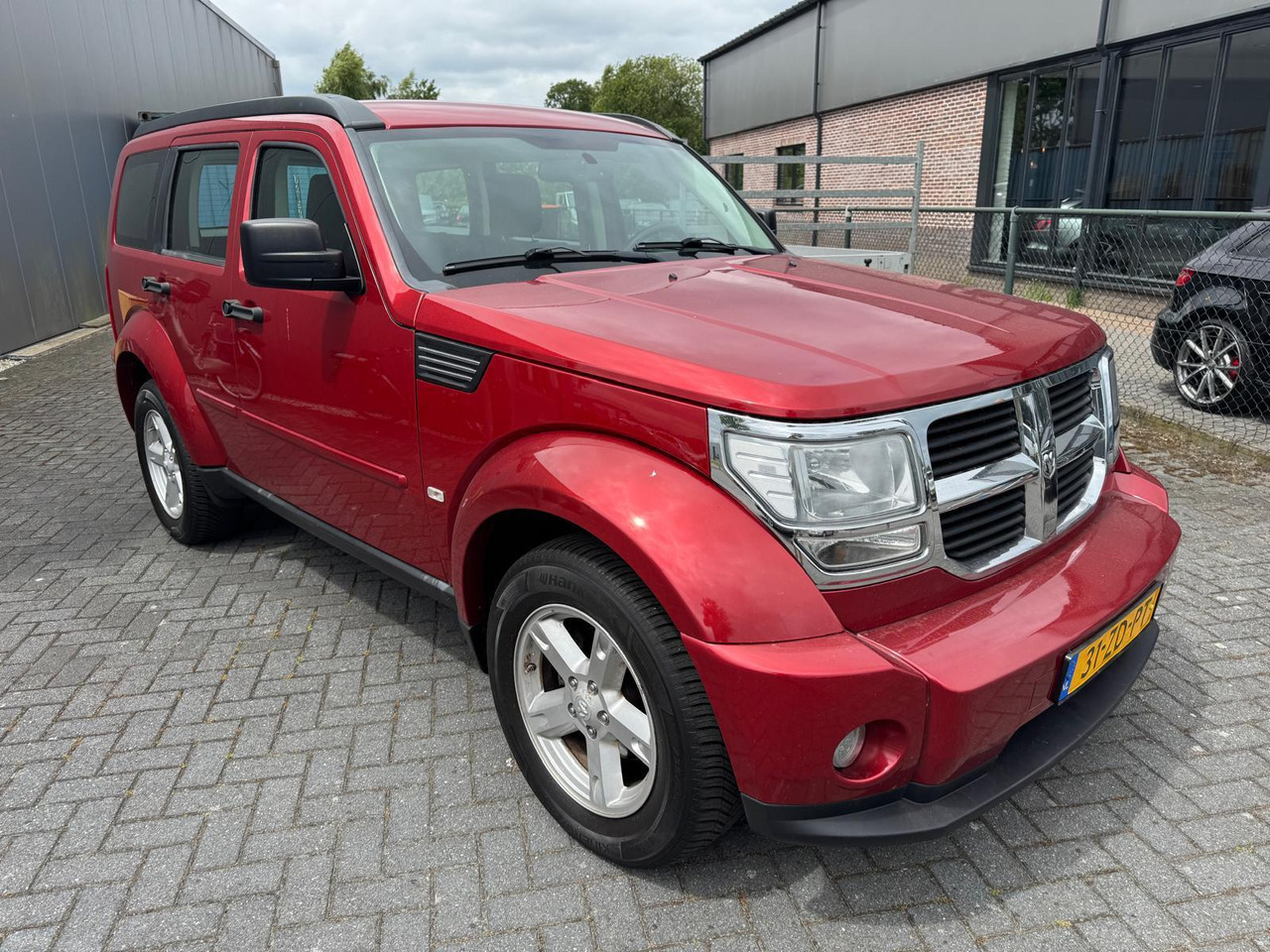 Dodge Nitro 3.7 V6 SXT | 2008 | 209.339 km | 31-ZD-PT - SUVSUV: slika 5 Dodge Nitro 3.7 V6 SXT | 2008 | 209.339 km | 31-ZD-PT - SUVSUV: slika 5