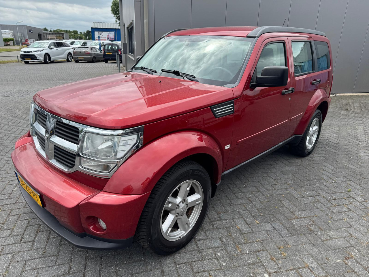 Dodge Nitro 3.7 V6 SXT | 2008 | 209.339 km | 31-ZD-PT - SUVSUV: slika 1 Dodge Nitro 3.7 V6 SXT | 2008 | 209.339 km | 31-ZD-PT - SUVSUV: slika 1