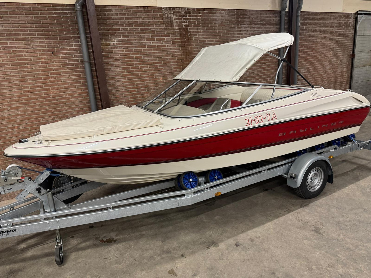 Druga mašina Bayliner Capri 1851 SS 4,3L V6+ Kalf Trailer: slika 1