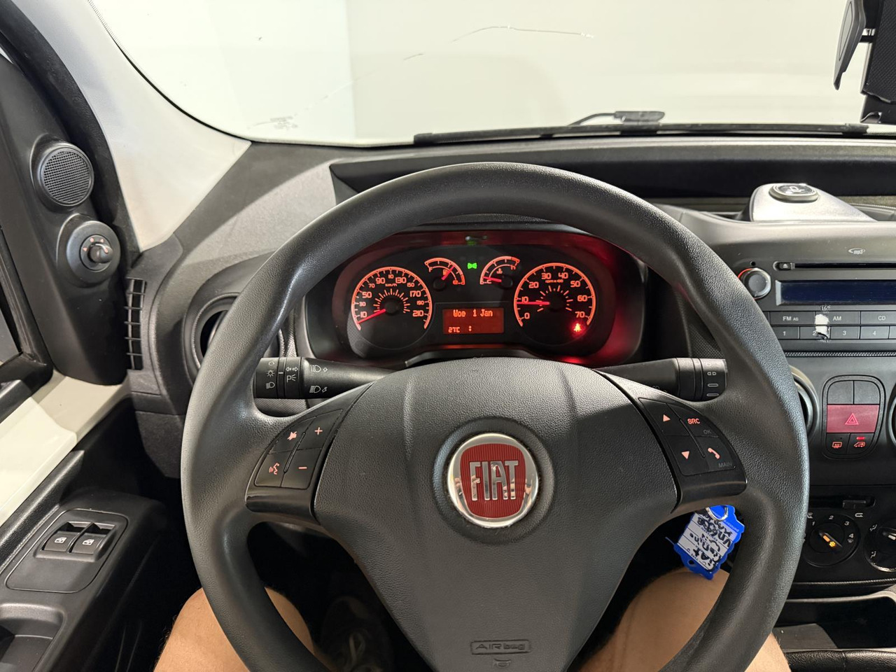 Fiat Fiorino1.3 MJ SX | 2015 | 179.197 km | VN-693-B - Druga mašina: slika 5 Fiat Fiorino1.3 MJ SX | 2015 | 179.197 km | VN-693-B - Druga mašina: slika 5