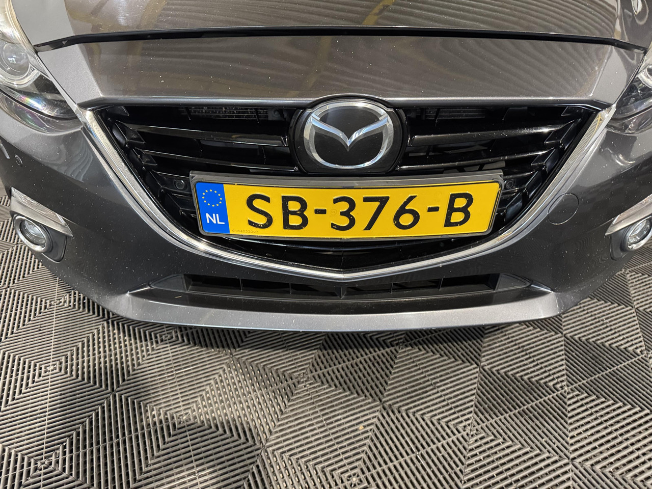 Mazda 3 2.2D Skylease GT | 2015 | 185.370 km | SB-376-B - Druga mašina: slika 2 Mazda 3 2.2D Skylease GT | 2015 | 185.370 km | SB-376-B - Druga mašina: slika 2