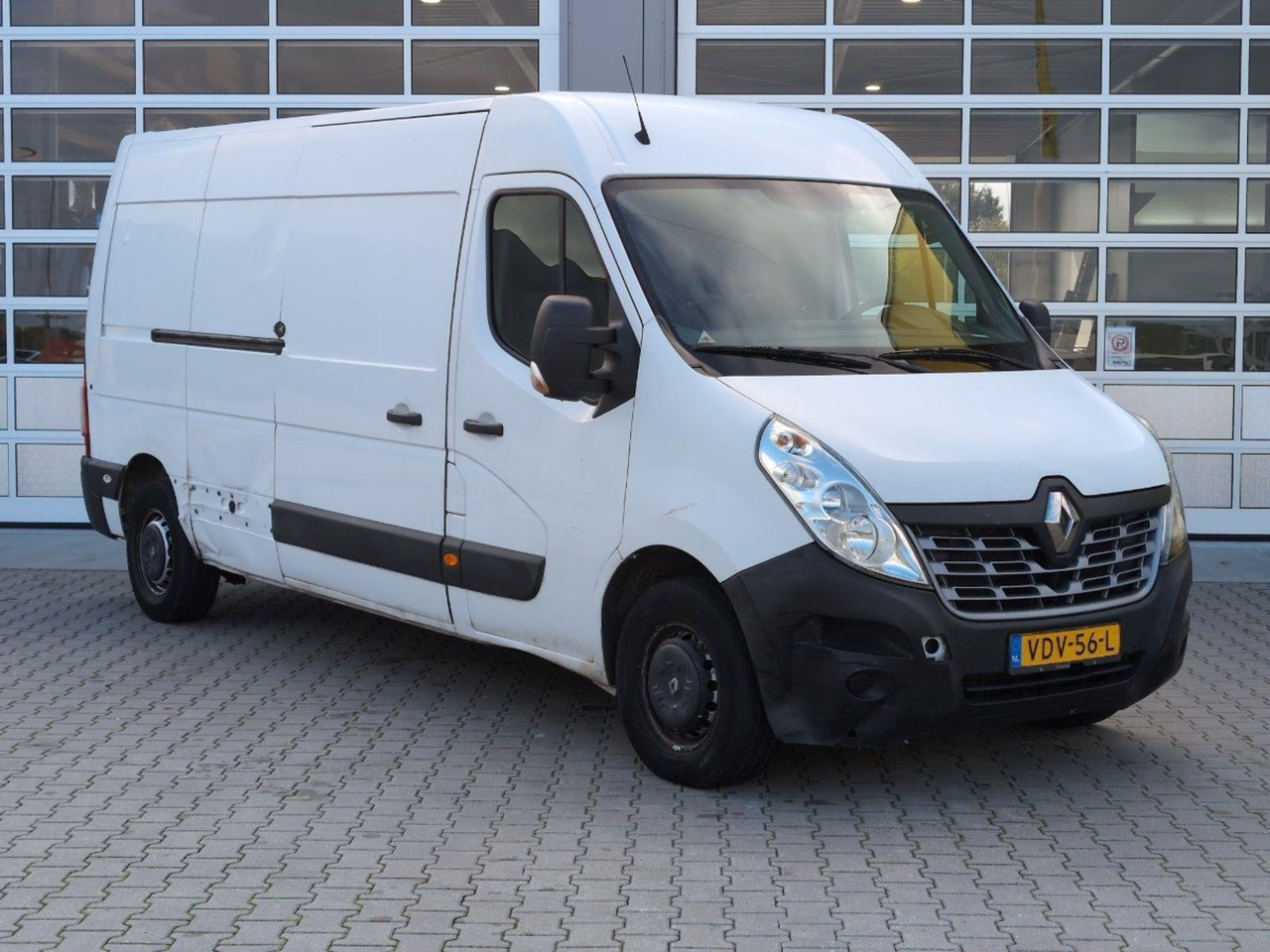 Renault Master T35 2.3 dCi L3H2 | 2019 | 290.394 km | VDV56L | NAP: Logisch - Druga mašina: slika 2 Renault Master T35 2.3 dCi L3H2 | 2019 | 290.394 km | VDV56L | NAP: Logisch - Druga mašina: slika 2