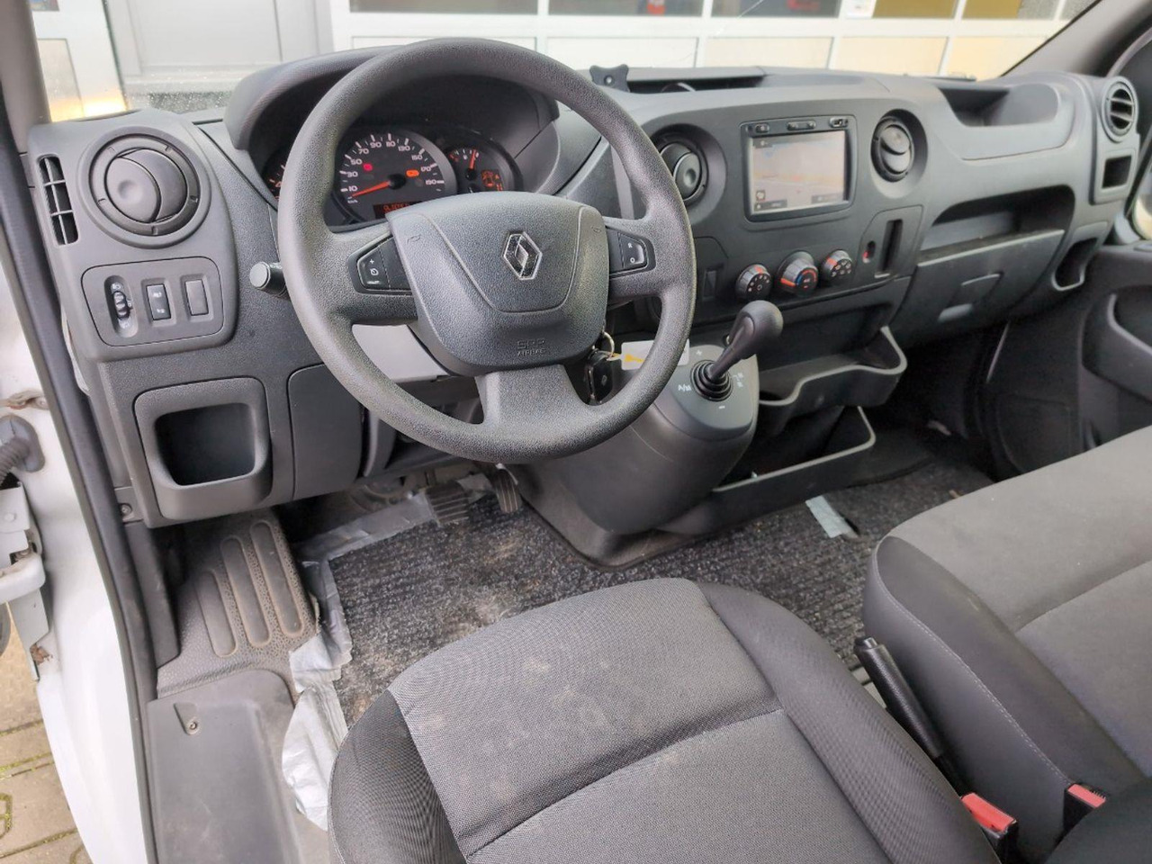 Renault Master T35 2.3 dCi L3H2 Stop & Start | 2019 | 100.588 km | Automaat | VBB74G | NAP: Logisch - Druga mašina: slika 5 Renault Master T35 2.3 dCi L3H2 Stop & Start | 2019 | 100.588 km | Automaat | VBB74G | NAP: Logisch - Druga mašina: slika 5