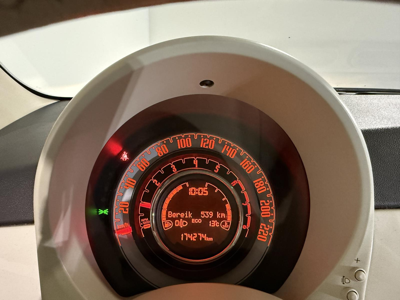 Fiat | 500 | 0.9 TwinAir Turbo Lounge | 2017 | 174.274 km | KX085G | Logisch - Hečbek: slika 2 Fiat | 500 | 0.9 TwinAir Turbo Lounge | 2017 | 174.274 km | KX085G | Logisch - Hečbek: slika 2