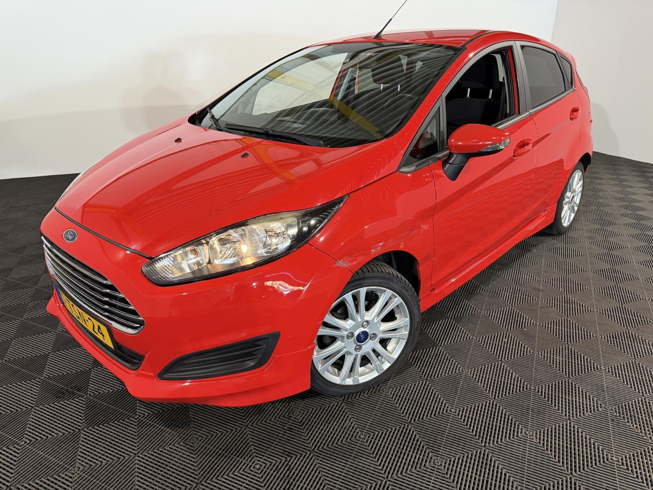 Ford | Fiesta | 1.0 EcoBoost Hot Hatch | 2014 | 193.394 km | 1TSN24 | Logisch - Hečbek: slika 1 Ford | Fiesta | 1.0 EcoBoost Hot Hatch | 2014 | 193.394 km | 1TSN24 | Logisch - Hečbek: slika 1