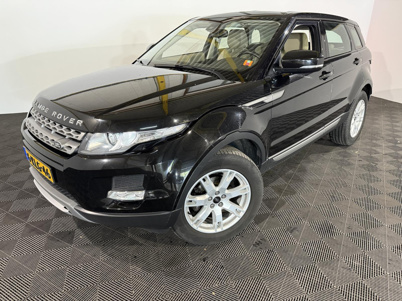 Land Rover Range Rover Evoque 2.2 TD4 4WD Pure | 2013 | 288.735 km | 6-KLG-46 - SUVSUV: slika 1 Land Rover Range Rover Evoque 2.2 TD4 4WD Pure | 2013 | 288.735 km | 6-KLG-46 - SUVSUV: slika 1