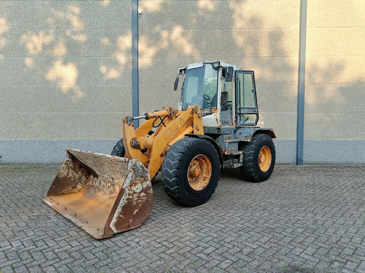 Liebherr L514 Shovel - Utovarivač točkaš: slika 1 Liebherr L514 Shovel - Utovarivač točkaš: slika 1