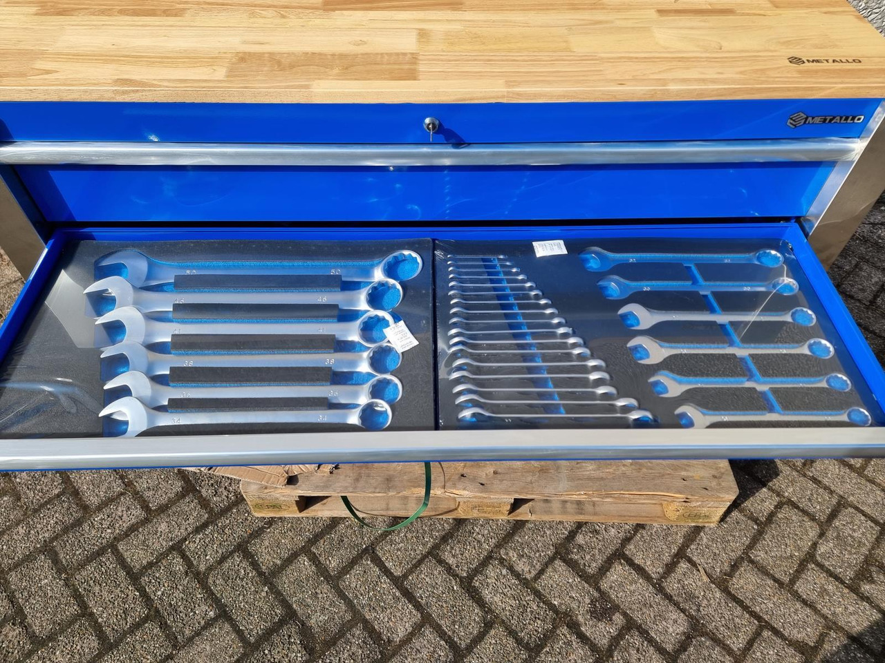 Metallo Mega Jumbo Gereedschapskist - Nieuw, 11 lades waarvan 9 gevuld met gereedschap - Гаражна опрема: slika 4 Metallo Mega Jumbo Gereedschapskist - Nieuw, 11 lades waarvan 9 gevuld met gereedschap - Гаражна опрема: slika 4