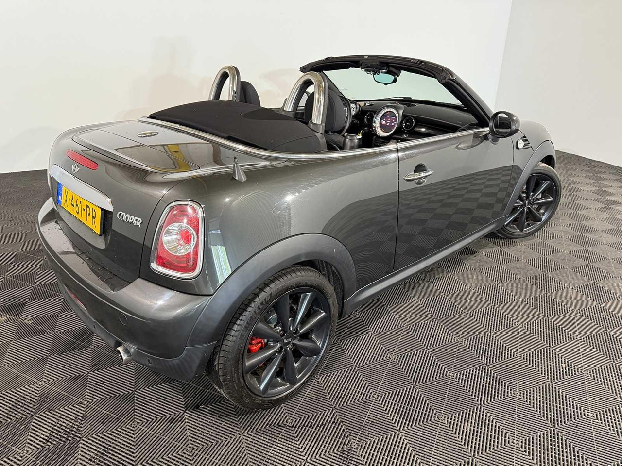 Mini Mini Roadster 1.6 Cooper 2012 123.482 km X-461-PR - Automobil: slika 2 Mini Mini Roadster 1.6 Cooper 2012 123.482 km X-461-PR - Automobil: slika 2