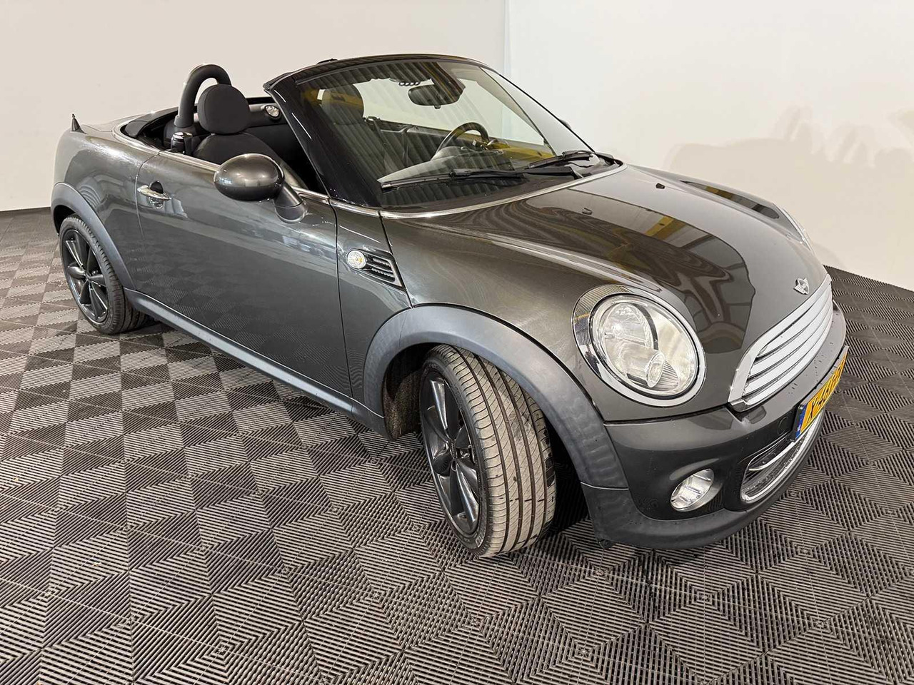Mini Mini Roadster 1.6 Cooper 2012 123.482 km X-461-PR - Automobil: slika 3 Mini Mini Roadster 1.6 Cooper 2012 123.482 km X-461-PR - Automobil: slika 3