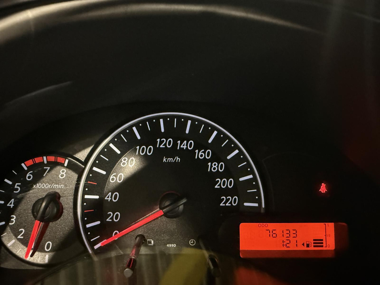Nissan Micra 1.2 DIG-S Acenta | 2013 | 76.134 km | 32-ZVB-4 - Hečbek: slika 4 Nissan Micra 1.2 DIG-S Acenta | 2013 | 76.134 km | 32-ZVB-4 - Hečbek: slika 4