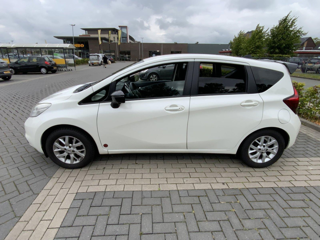 Nissan Note 1.2 Connect Edition | 4-ZTX-32 | 67.158 km | 2015 - Automobil: slika 5 Nissan Note 1.2 Connect Edition | 4-ZTX-32 | 67.158 km | 2015 - Automobil: slika 5