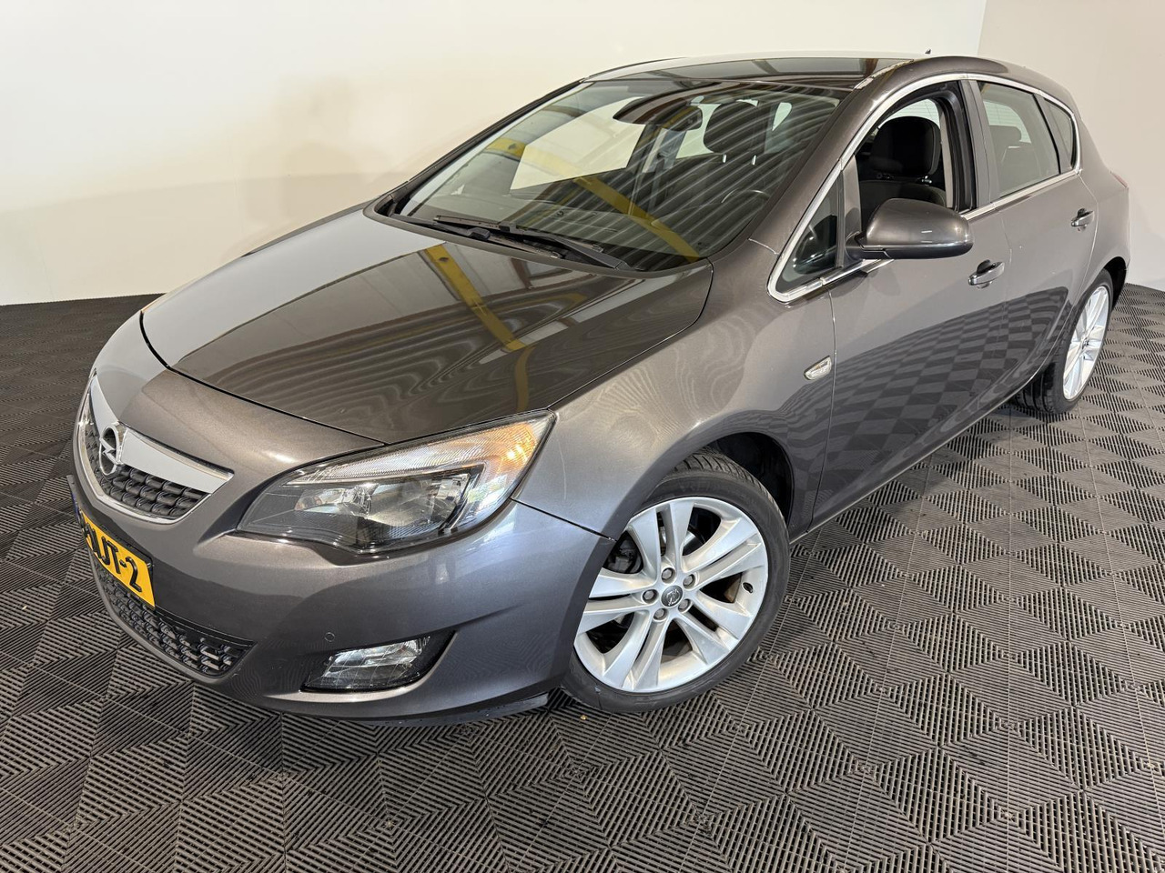 Opel | Astra | 1.4 Turbo Sport | 2010 | 192.375 km | 39NJT2 | Logisch - Hečbek: slika 1 Opel | Astra | 1.4 Turbo Sport | 2010 | 192.375 km | 39NJT2 | Logisch - Hečbek: slika 1