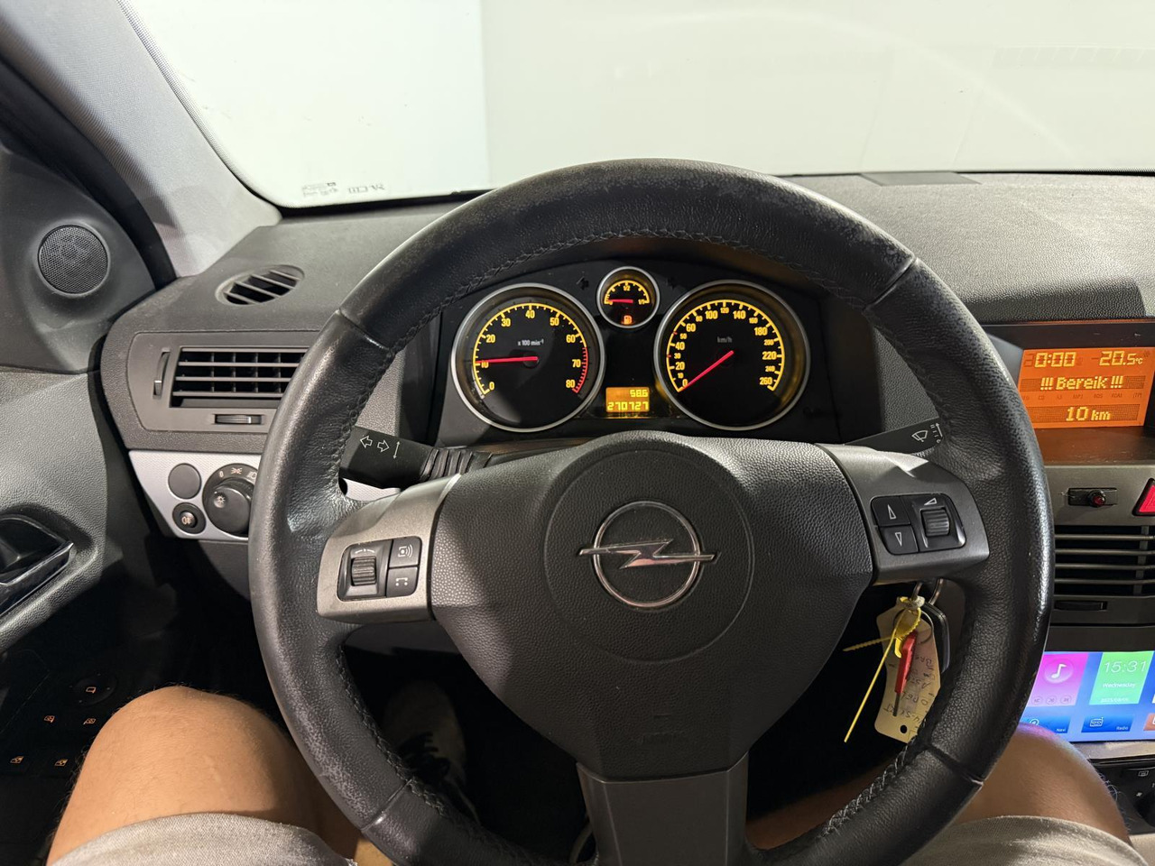 Opel Astra GTC 1.6 Edition | 2006 | 270.729 km | 44-SX-ZT - Hečbek: slika 5 Opel Astra GTC 1.6 Edition | 2006 | 270.729 km | 44-SX-ZT - Hečbek: slika 5