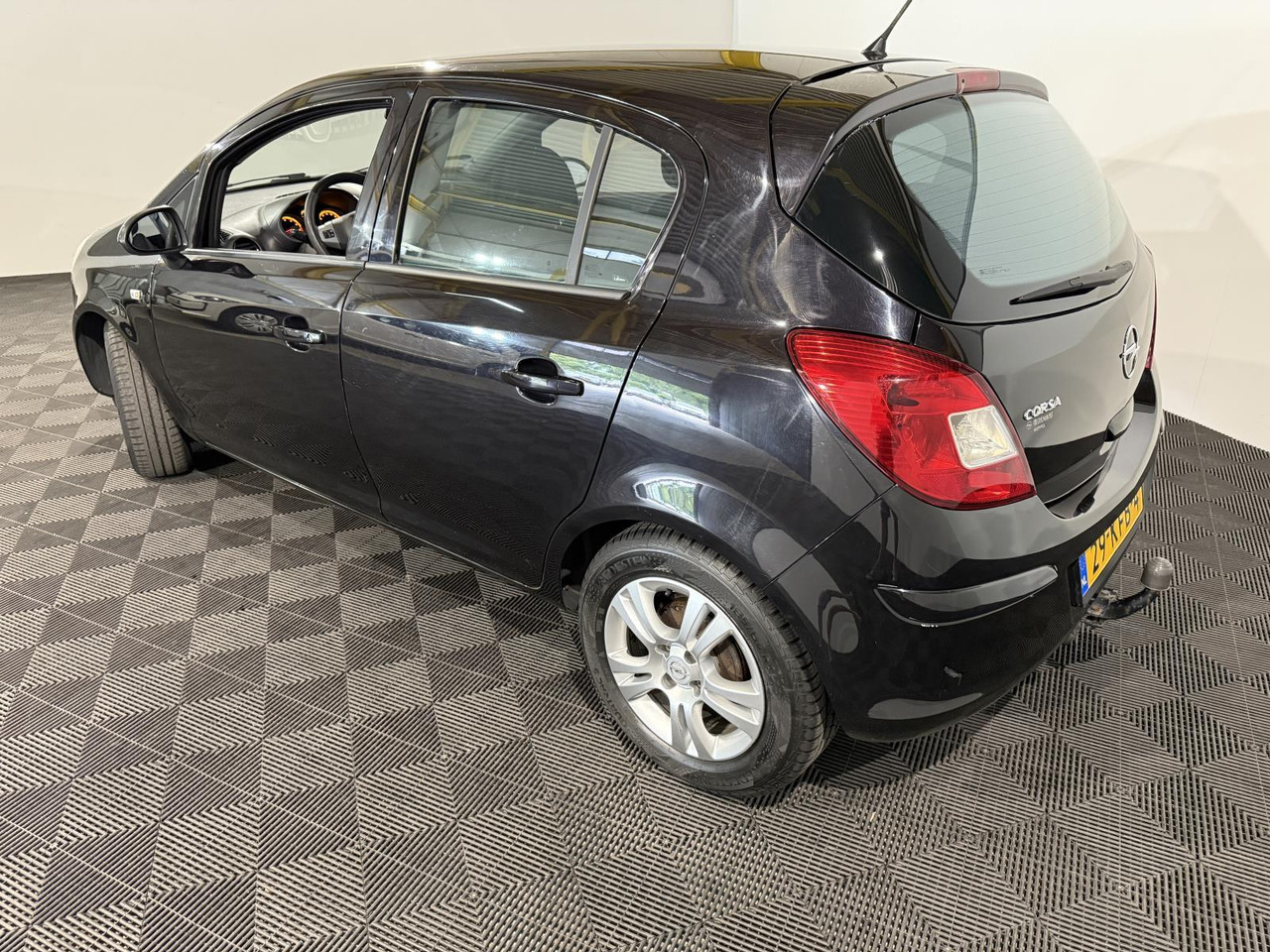 Opel Corsa 1.4-16V Edition | 2009 | 259.282 km | 29-KFB-4 - Hečbek: slika 3 Opel Corsa 1.4-16V Edition | 2009 | 259.282 km | 29-KFB-4 - Hečbek: slika 3