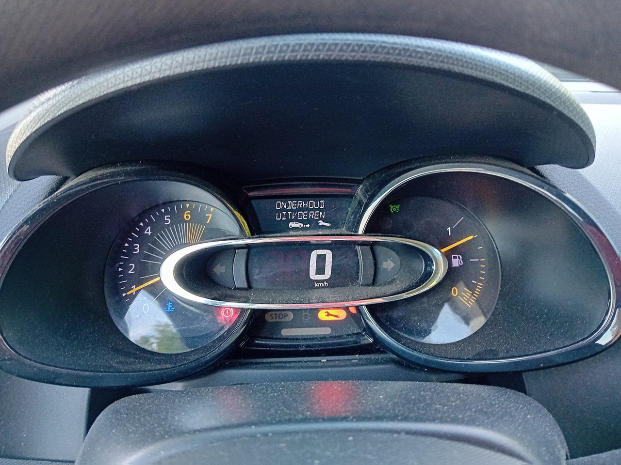 Renault | Clio | 1.2 16V | 2014 | 128.227 km | TN-718-J - Hečbek: slika 3 Renault | Clio | 1.2 16V | 2014 | 128.227 km | TN-718-J - Hečbek: slika 3