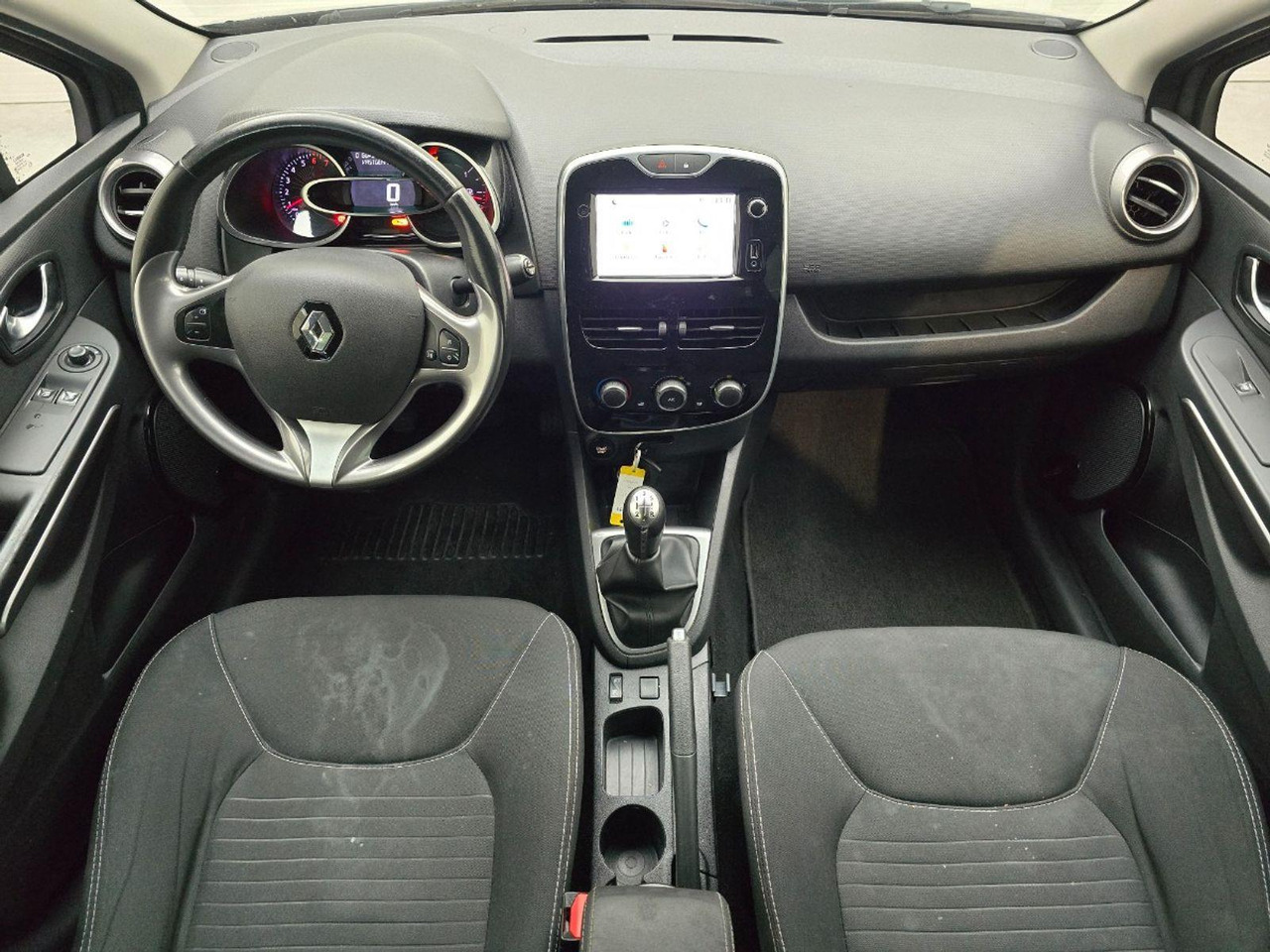 Renault Clio Estate 0.9 TCe Limited | 2016 | 152.751 km | JN039V | NAP: Logisch - Automobil: slika 5 Renault Clio Estate 0.9 TCe Limited | 2016 | 152.751 km | JN039V | NAP: Logisch - Automobil: slika 5