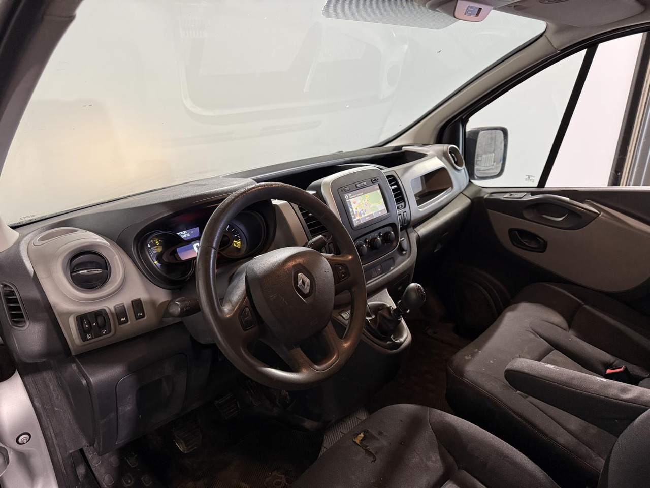 Renault Trafic 1.6 dCi T29 L1H1 Turbo2 Energy | 2014 | 247.840 km | VK-978-R - Furgon: slika 2 Renault Trafic 1.6 dCi T29 L1H1 Turbo2 Energy | 2014 | 247.840 km | VK-978-R - Furgon: slika 2
