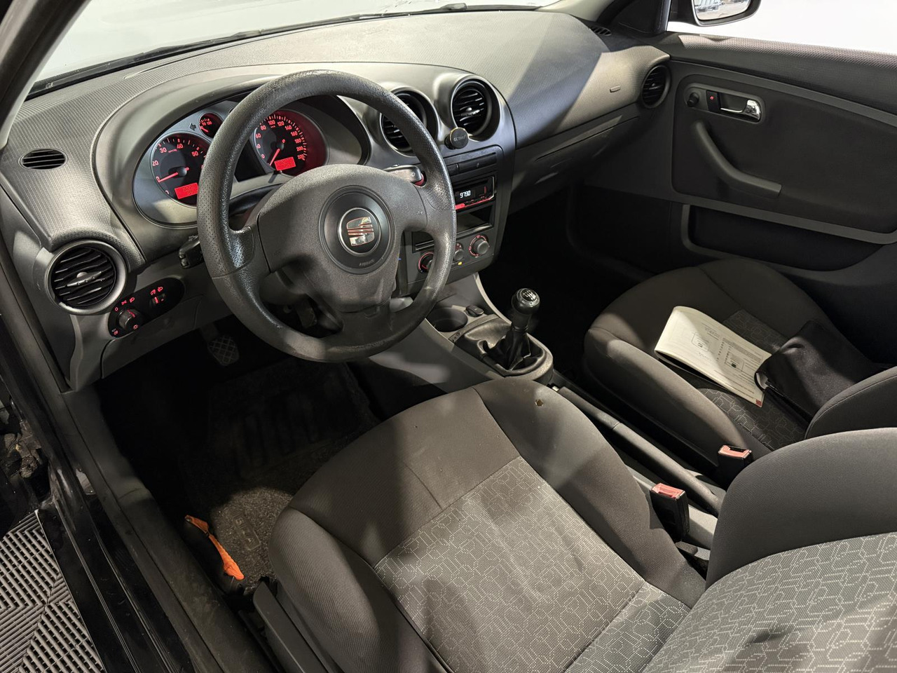 SEAT | Ibiza | 1.4-16V 25 Edition I | 2009 | 232.075 km | 37HLJ6 | Logisch - Hečbek: slika 3 SEAT | Ibiza | 1.4-16V 25 Edition I | 2009 | 232.075 km | 37HLJ6 | Logisch - Hečbek: slika 3