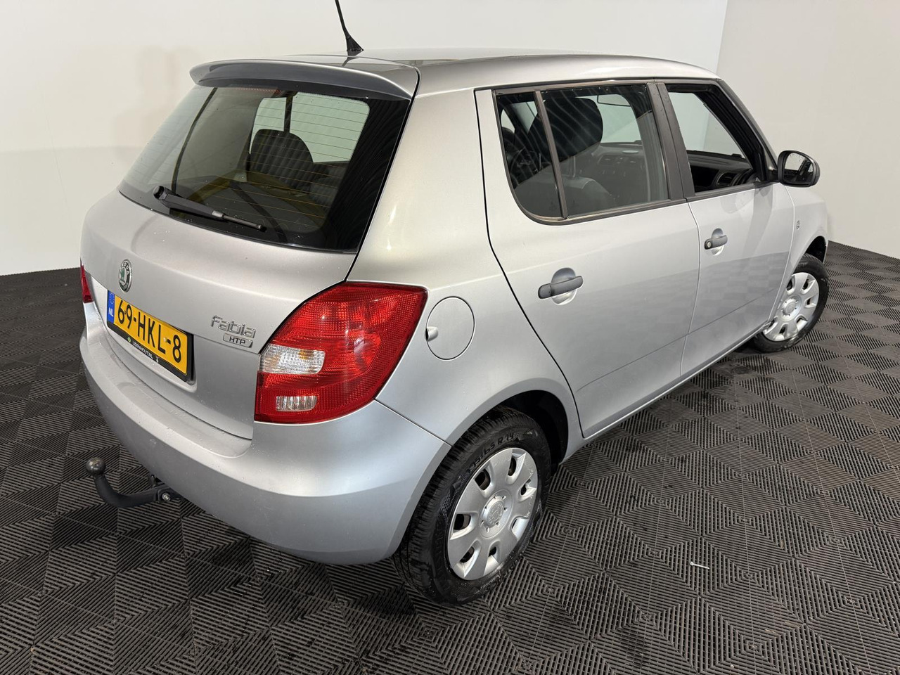Skoda Fabia 1.2 Plus | 2009 | 170.789 km | 69-HKL-8 - Hečbek: slika 5 Skoda Fabia 1.2 Plus | 2009 | 170.789 km | 69-HKL-8 - Hečbek: slika 5