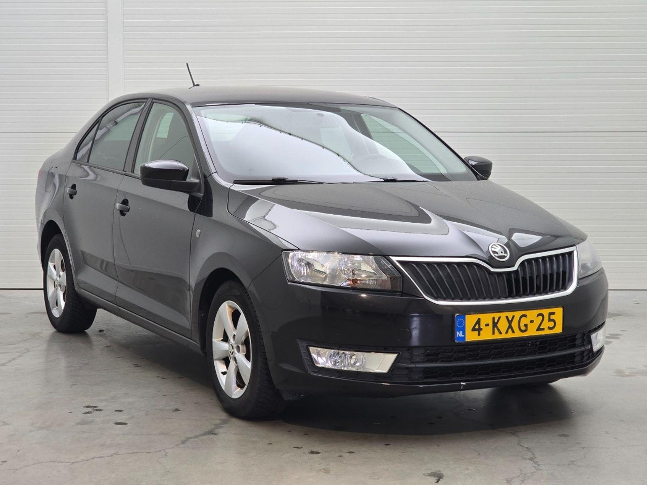 Skoda Rapid 1.2 TSI Greentech Ambition Businessline Plus | 2013 | 230.290 km | 4KXG25 | NAP: Logisch - Hečbek: slika 2 Skoda Rapid 1.2 TSI Greentech Ambition Businessline Plus | 2013 | 230.290 km | 4KXG25 | NAP: Logisch - Hečbek: slika 2