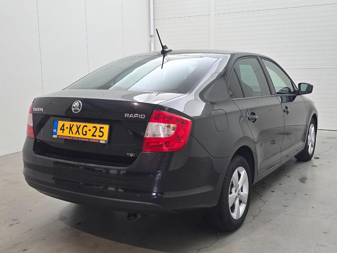 Skoda Rapid 1.2 TSI Greentech Ambition Businessline Plus | 2013 | 230.290 km | 4KXG25 | NAP: Logisch - Hečbek: slika 4 Skoda Rapid 1.2 TSI Greentech Ambition Businessline Plus | 2013 | 230.290 km | 4KXG25 | NAP: Logisch - Hečbek: slika 4