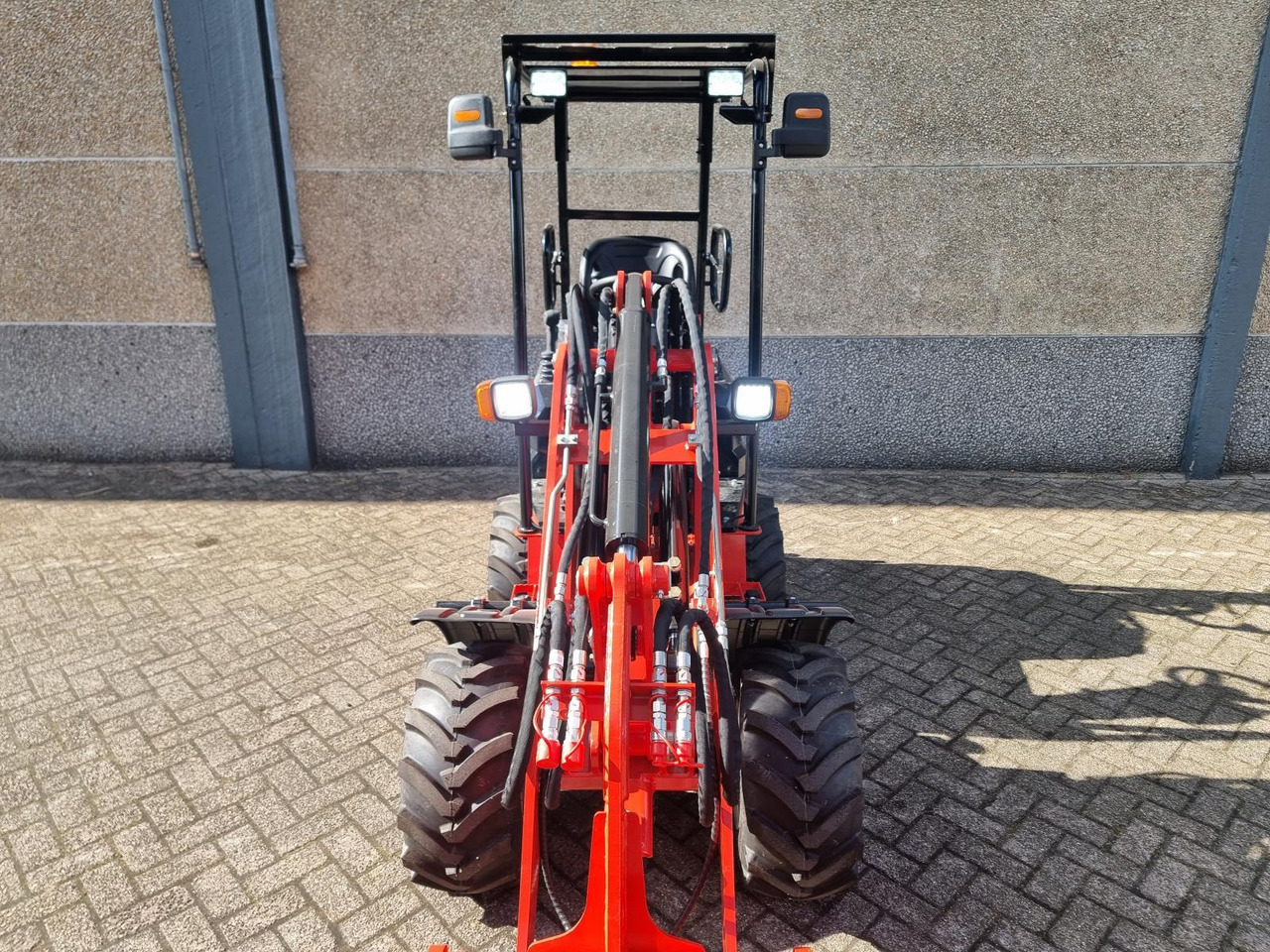Stahlworks R906 Shovel Nieuw - Utovarivač točkaš: slika 3 Stahlworks R906 Shovel Nieuw - Utovarivač točkaš: slika 3