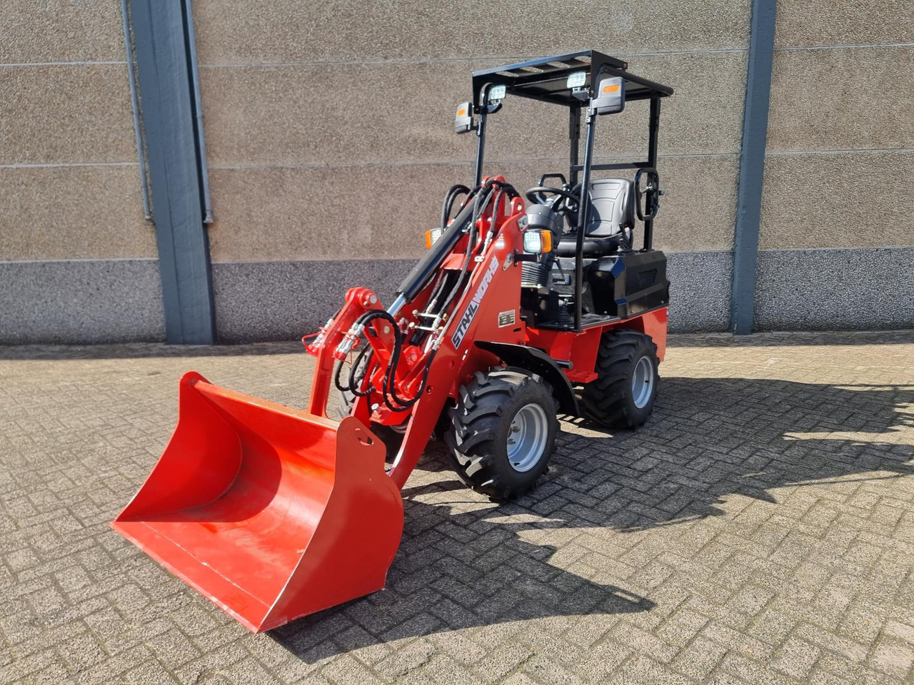 Stahlworks R906 Shovel Nieuw - Utovarivač točkaš: slika 1 Stahlworks R906 Shovel Nieuw - Utovarivač točkaš: slika 1