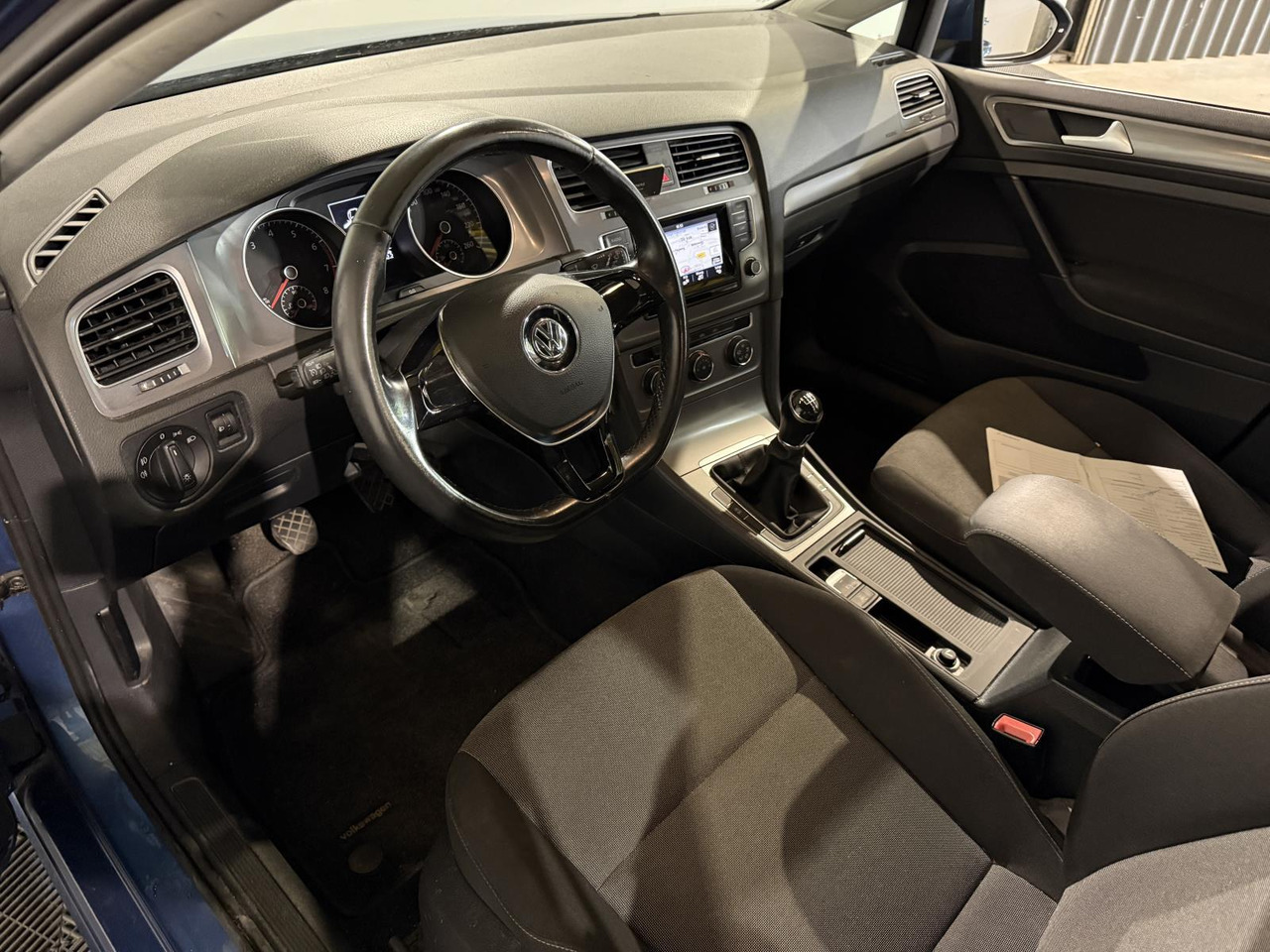 Volkswagen Golf 1.2 TSI Trend Edition 2015 GD-645-J 266.170 km - Hečbek: slika 3 Volkswagen Golf 1.2 TSI Trend Edition 2015 GD-645-J 266.170 km - Hečbek: slika 3