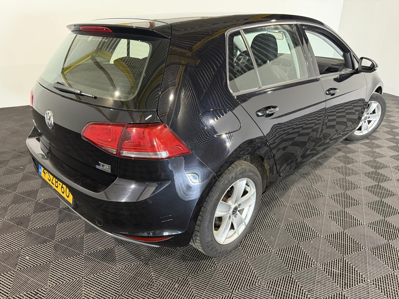 Volkswagen Golf 1.2 TSI Trendline | 2014 | 177.959 km | 4-SZB-60 - Hečbek: slika 2 Volkswagen Golf 1.2 TSI Trendline | 2014 | 177.959 km | 4-SZB-60 - Hečbek: slika 2