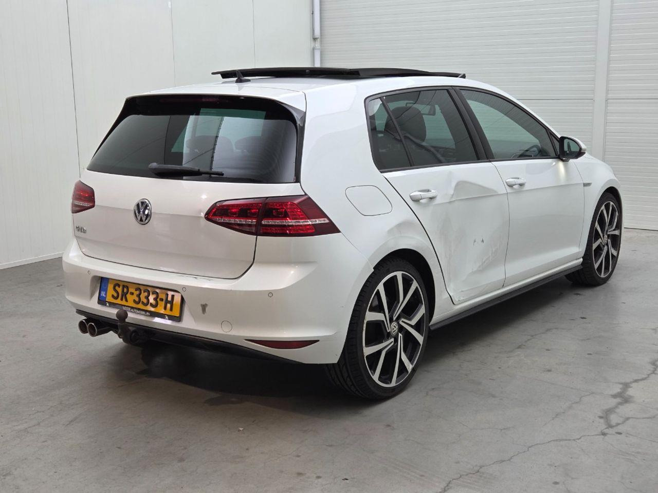 Volkswagen Golf 2.0 TDI GTD | 2014 | 242.052 km | SR333H | NAP: Geen oordeel - Hečbek: slika 4 Volkswagen Golf 2.0 TDI GTD | 2014 | 242.052 km | SR333H | NAP: Geen oordeel - Hečbek: slika 4