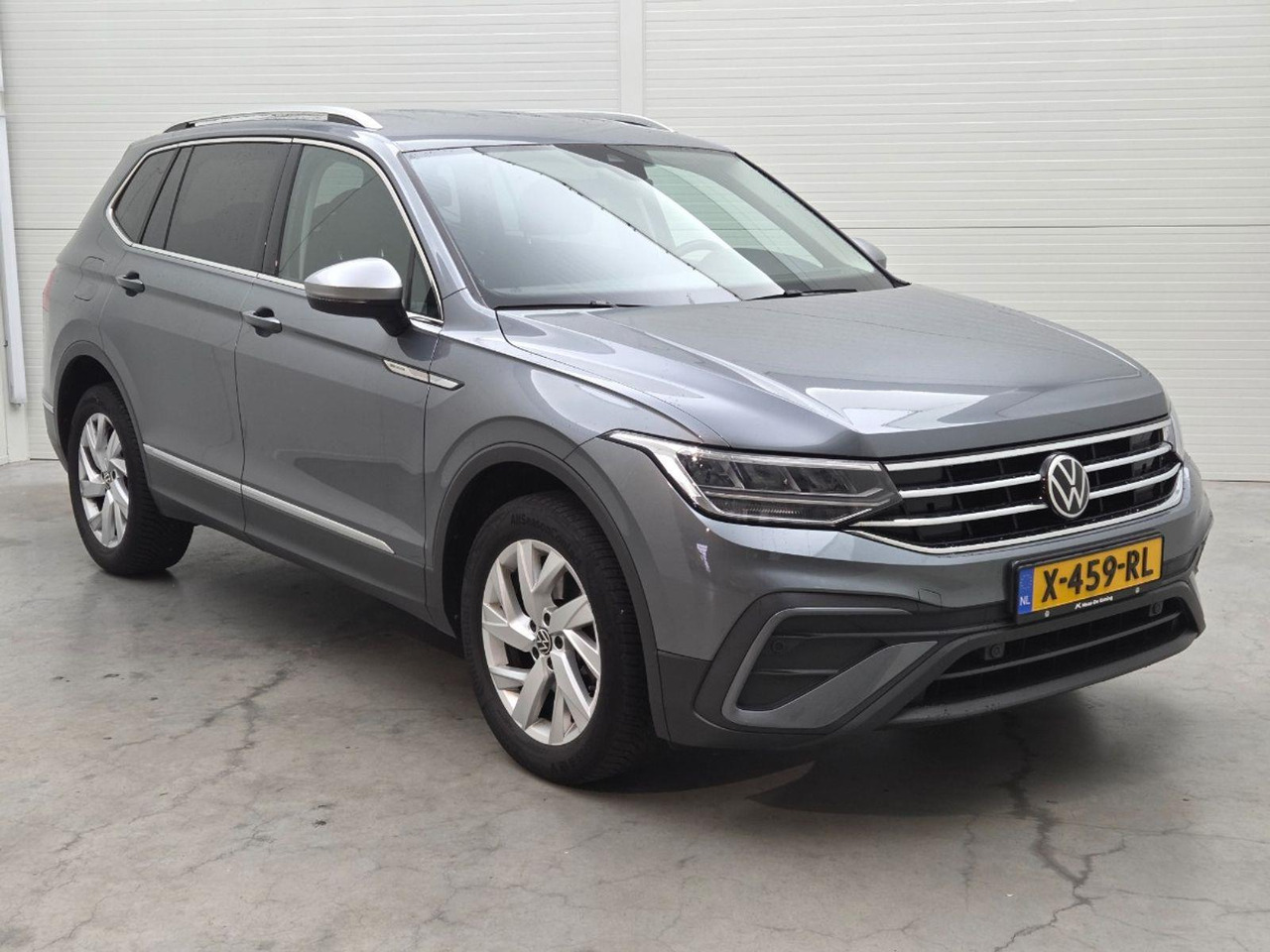 Volkswagen Tiguan Allspace 1.5 TSI R - Line 7p. | 2023 | 86.012 km | Automaat | X459RL | NAP: Geen oordeel - SUVSUV: slika 2 Volkswagen Tiguan Allspace 1.5 TSI R - Line 7p. | 2023 | 86.012 km | Automaat | X459RL | NAP: Geen oordeel - SUVSUV: slika 2