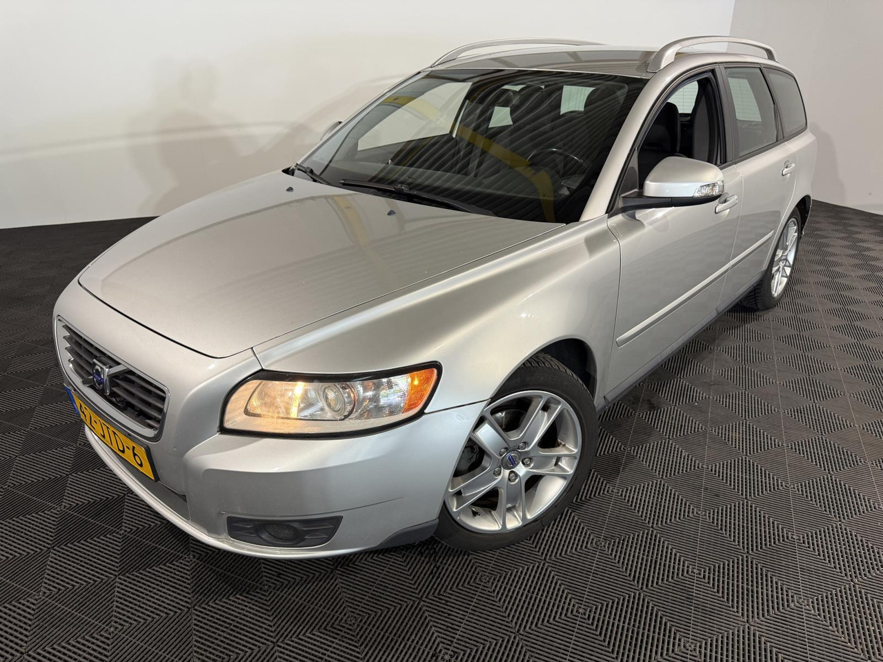 Volvo V50 1.6D DRIVe | 2009 | 255.196 km | 42-JTD-6 - Automobil: slika 1 Volvo V50 1.6D DRIVe | 2009 | 255.196 km | 42-JTD-6 - Automobil: slika 1