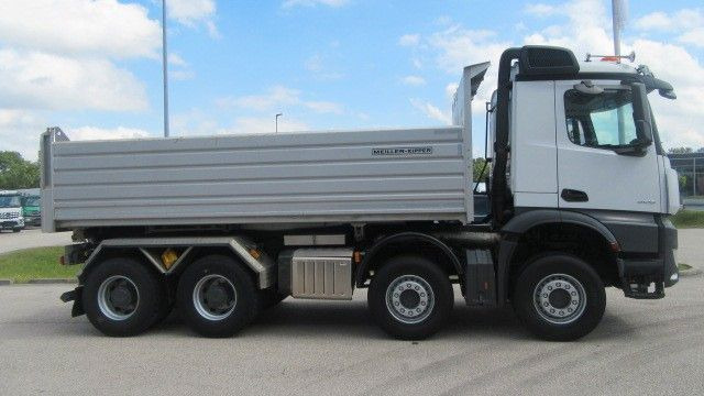 Mercedes-Benz Arocs 4148 8x4 Meiller 2-Seitenkipper - Istovarivač: slika 4 Mercedes-Benz Arocs 4148 8x4 Meiller 2-Seitenkipper - Istovarivač: slika 4