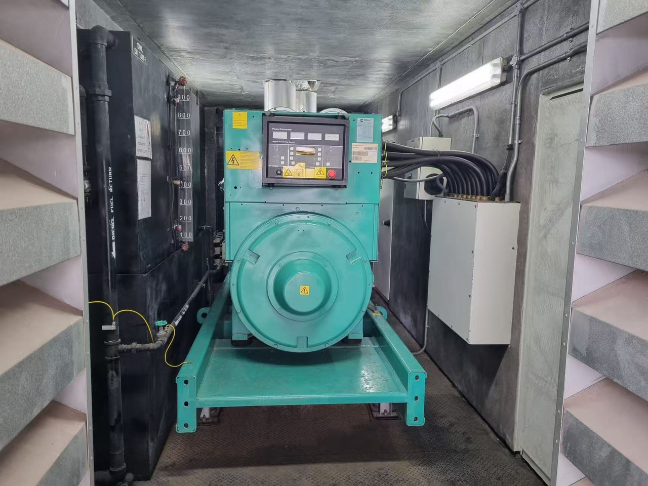 CUMMINS KTA50-G3 - Instrument/ Oprema: slika 2 CUMMINS KTA50-G3 - Instrument/ Oprema: slika 2