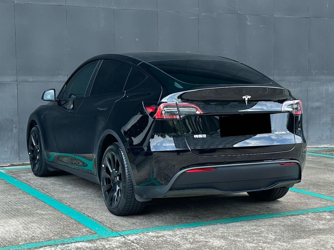 TESLA MODEL Y - Automobil: slika 4 TESLA MODEL Y - Automobil: slika 4