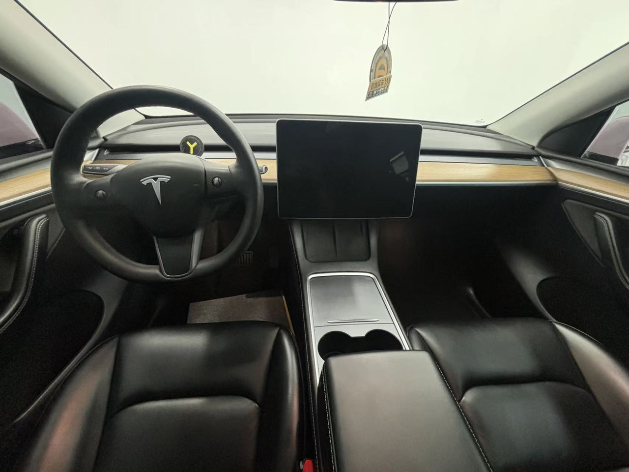 TESLA MODEL Y - SUVSUV: slika 5 TESLA MODEL Y - SUVSUV: slika 5