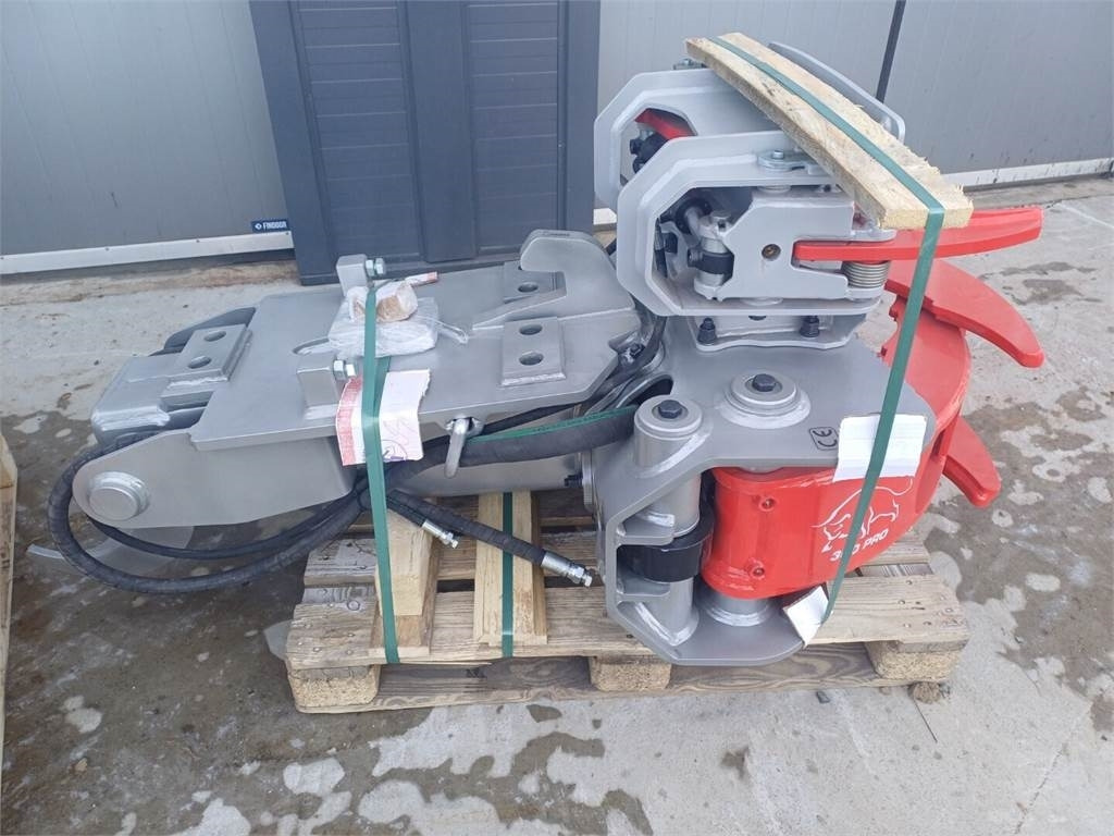 Bison 300pro Energiapuukoura - Kuka za Građevinska mašina: slika 2 Bison 300pro Energiapuukoura - Kuka za Građevinska mašina: slika 2
