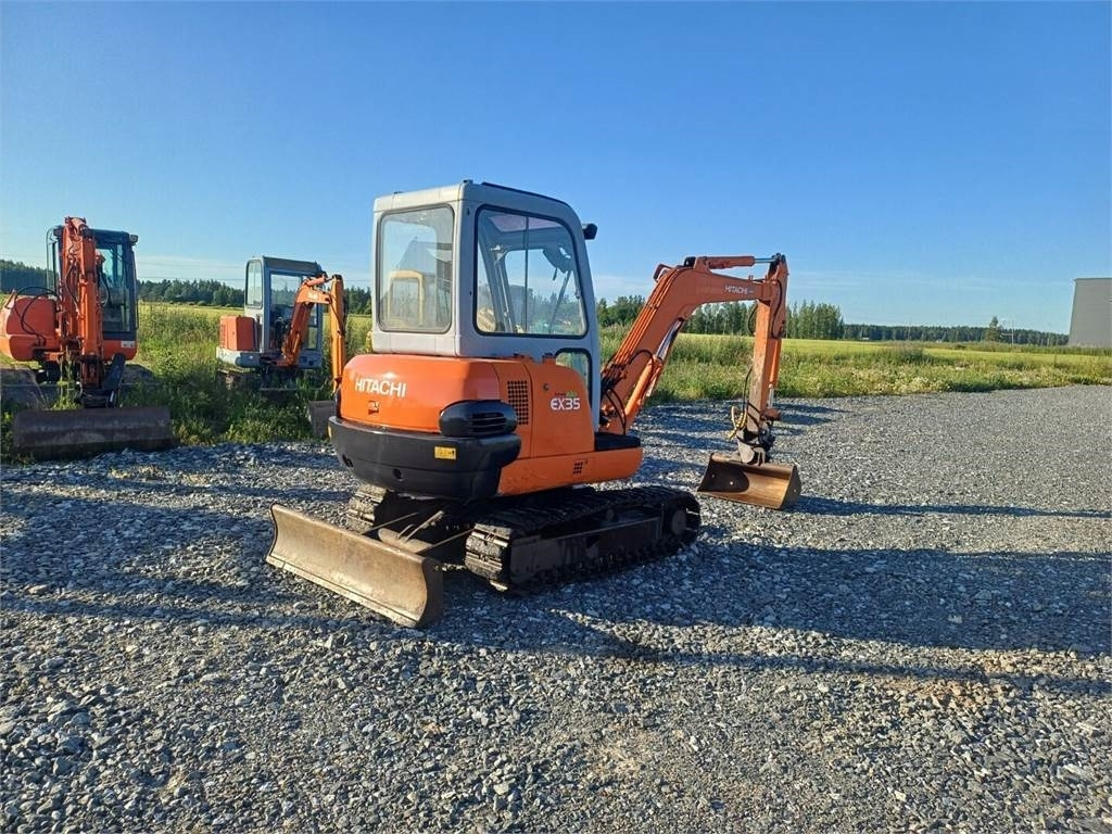 Hitachi EX35 kauhan kallistaja - Mini bager: slika 5 Hitachi EX35 kauhan kallistaja - Mini bager: slika 5