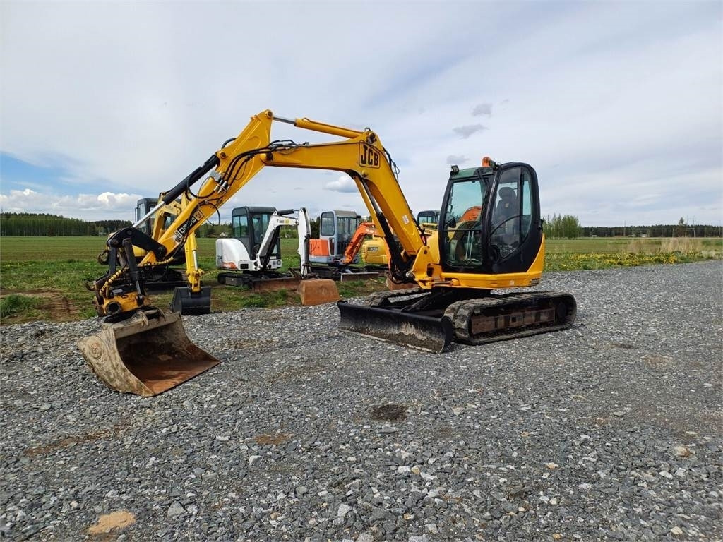JCB 8080 Engconin pyörittäjällä - Mini bager: slika 1 JCB 8080 Engconin pyörittäjällä - Mini bager: slika 1