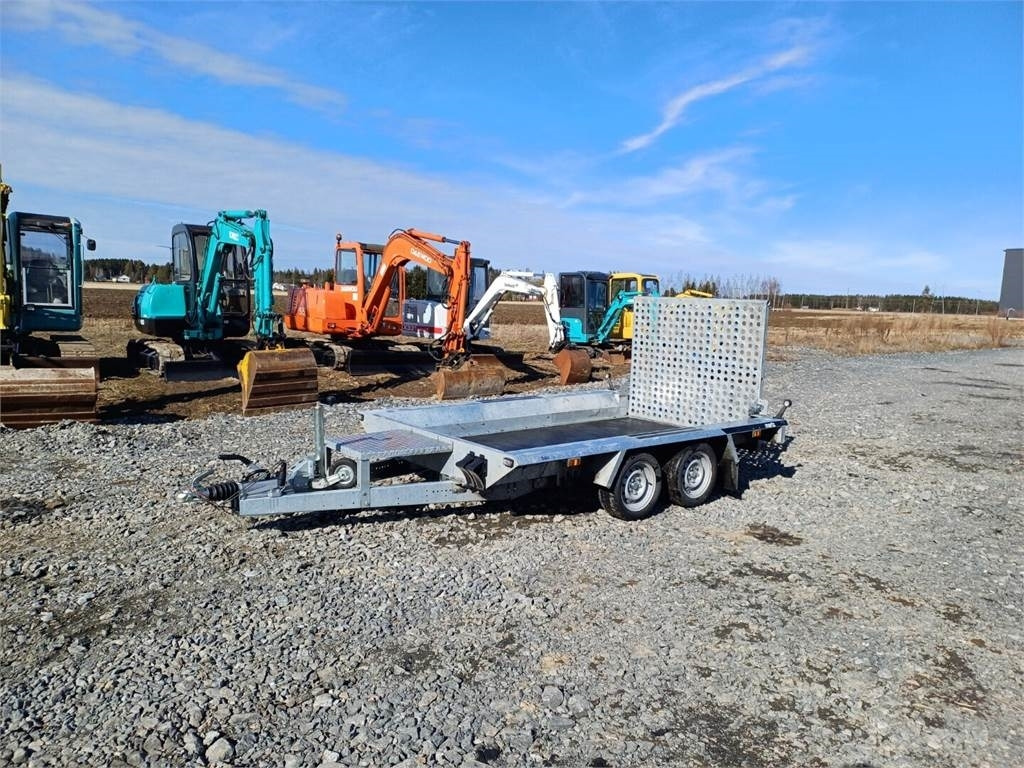 Martz BAU 3500kg. 298 x 153 cm - Prikolica za prevoz radnih mašina: slika 1 Martz BAU 3500kg. 298 x 153 cm - Prikolica za prevoz radnih mašina: slika 1