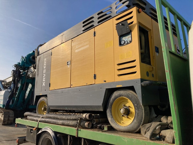 FOREUSE HERRENKNECHT COMPRESSEUR ET CAMION - Kompresor za vazduh, Kamion: slika 1 FOREUSE HERRENKNECHT COMPRESSEUR ET CAMION - Kompresor za vazduh, Kamion: slika 1