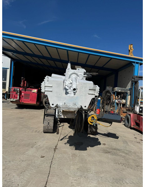 Soilmec SM 400 - Veliki kamon za bušenje: slika 3 Soilmec SM 400 - Veliki kamon za bušenje: slika 3