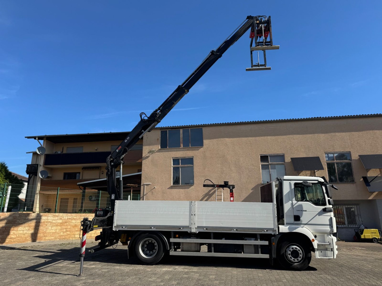 MAN TGM 18.290/HIAB-XS111/JOYSTICK/aus1.Hand - Kamion sa tovarnim sandukom, Kamion sa dizalicom: slika 4 MAN TGM 18.290/HIAB-XS111/JOYSTICK/aus1.Hand - Kamion sa tovarnim sandukom, Kamion sa dizalicom: slika 4