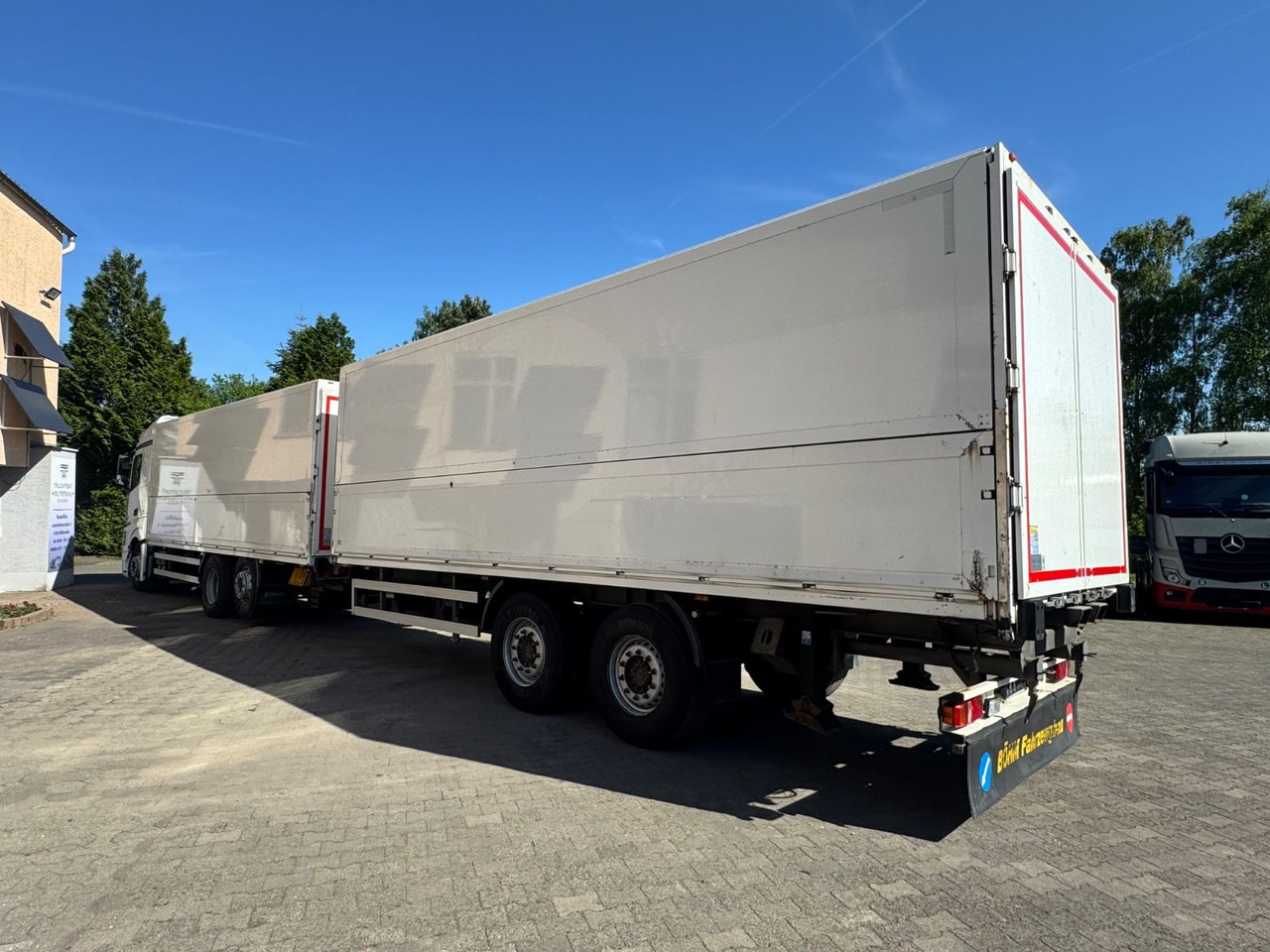 Mercedes-Benz Actros2545/Lift-Lenk/Mitnahmestp/Retder - Kamion za prevoz boca: slika 4 Mercedes-Benz Actros2545/Lift-Lenk/Mitnahmestp/Retder - Kamion za prevoz boca: slika 4