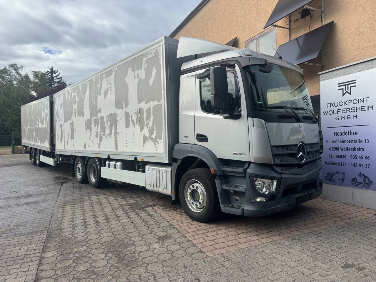 Mercedes-Benz Antos 2540/2xLBW/Kühlung-Defekt/5instock - Hladnjača: slika 1 Mercedes-Benz Antos 2540/2xLBW/Kühlung-Defekt/5instock - Hladnjača: slika 1